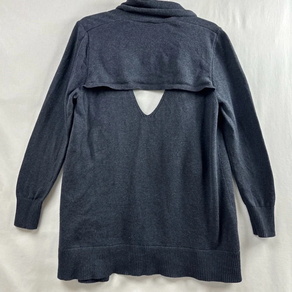 CAbi Cabi Women's Med.  Cardigan Sweater Blue Open Front Vented Back Victoria